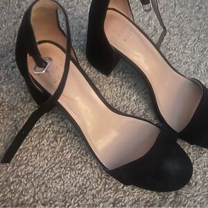 gorgeous black heels for from Windsor wore once unfortunately don’t have the box